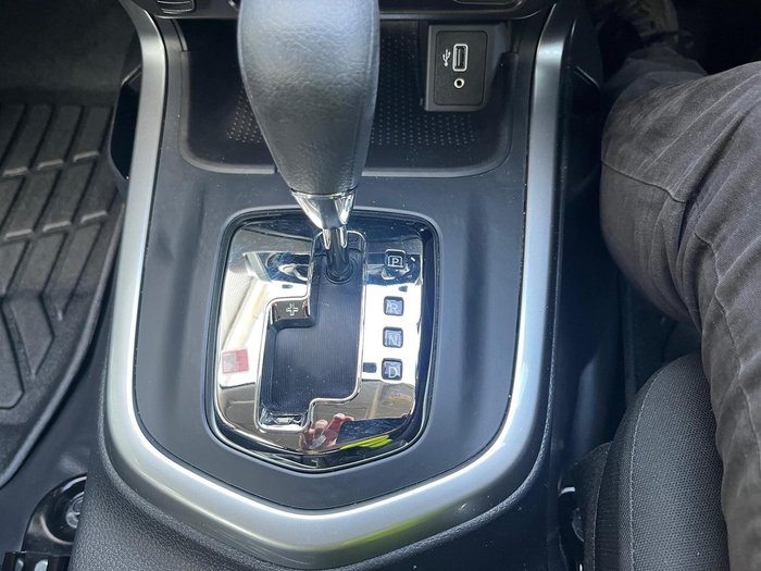 2021 Nissan Navara SL