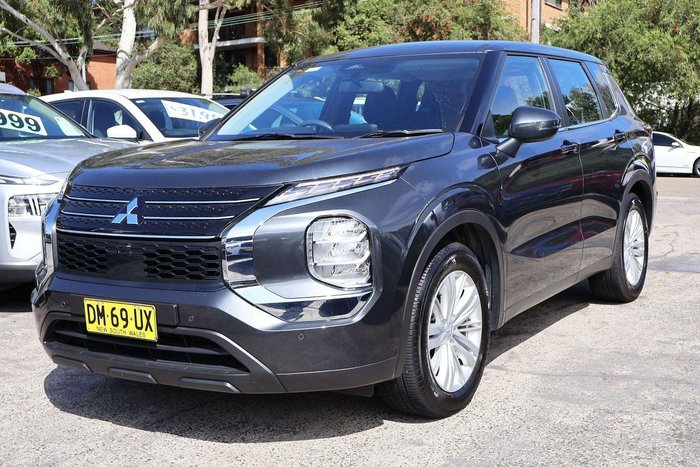 2024 Mitsubishi Outlander ES