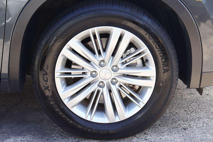 2024 Mitsubishi Outlander ES