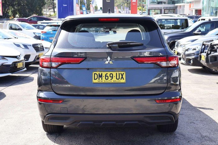 2024 Mitsubishi Outlander ES