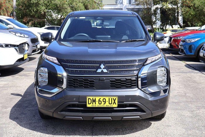 2024 Mitsubishi Outlander ES