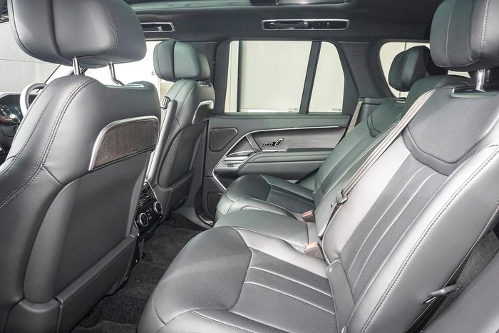 2025 Land Rover Range Rover P530 Autobiography