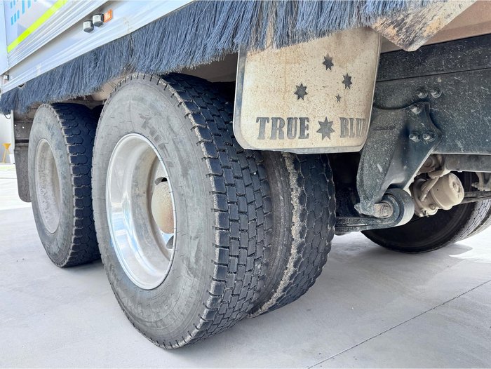 1998 Freightliner Fl80