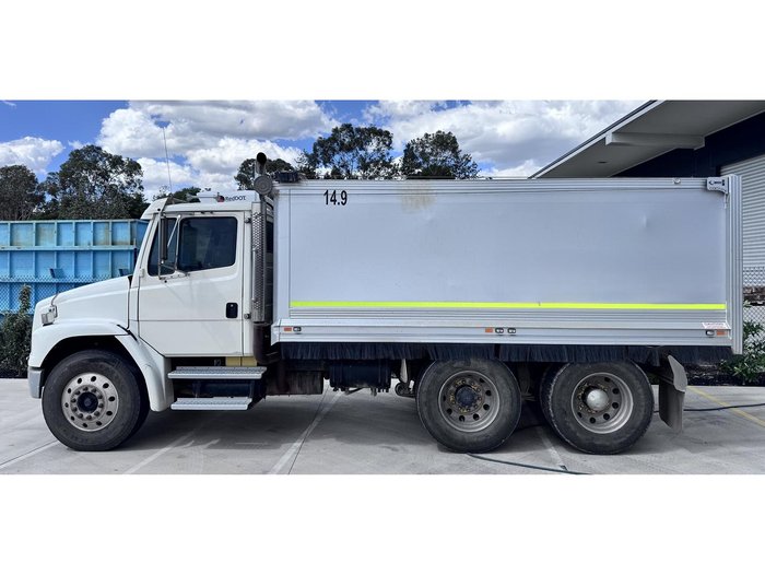1998 Freightliner Fl80