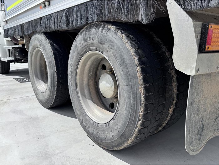 1998 Freightliner Fl80