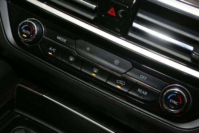 2020 LDV D90 Executive