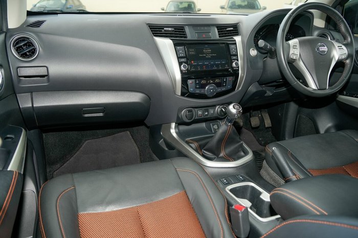 2020 Nissan Navara N-TREK