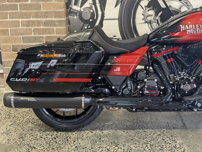 2026 Harley-Davidson CVO Road Glide ST 121 (FLTRXSTSE)