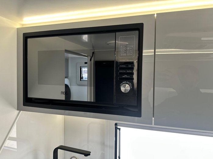 2025 LPT Caravans 1700F- Qb-25