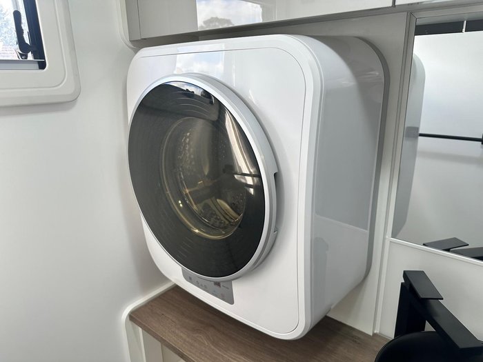 2025 LPT Caravans 1700F- Qb-25