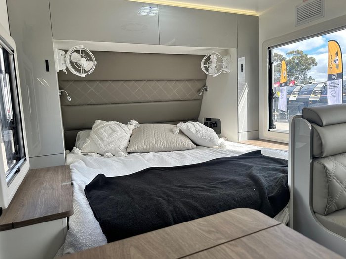 2025 LPT Caravans 1700F- Qb-25