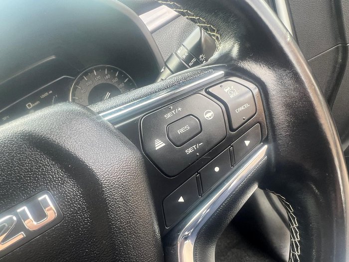 2021 Isuzu MU-X LS-T