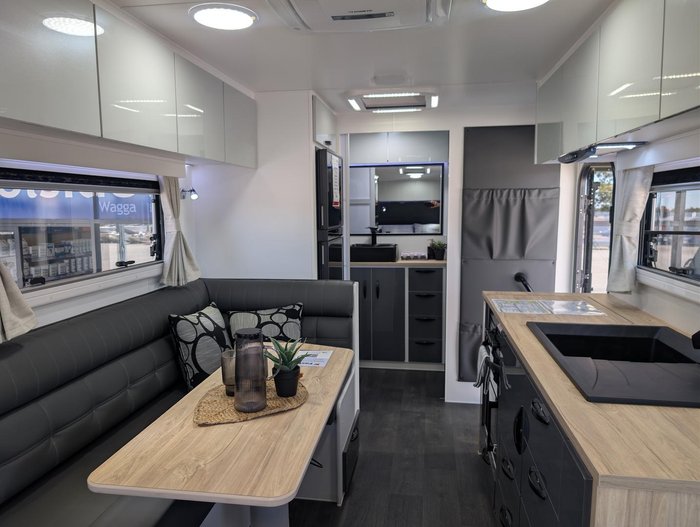 2026 Supreme Territory 1860_R_K1e3_T Cruisemaster Atx Bcs