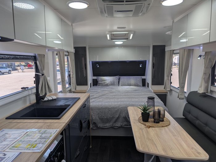 2026 Supreme Territory 1860Rk1e3t Cruisemaster Atx Airbags