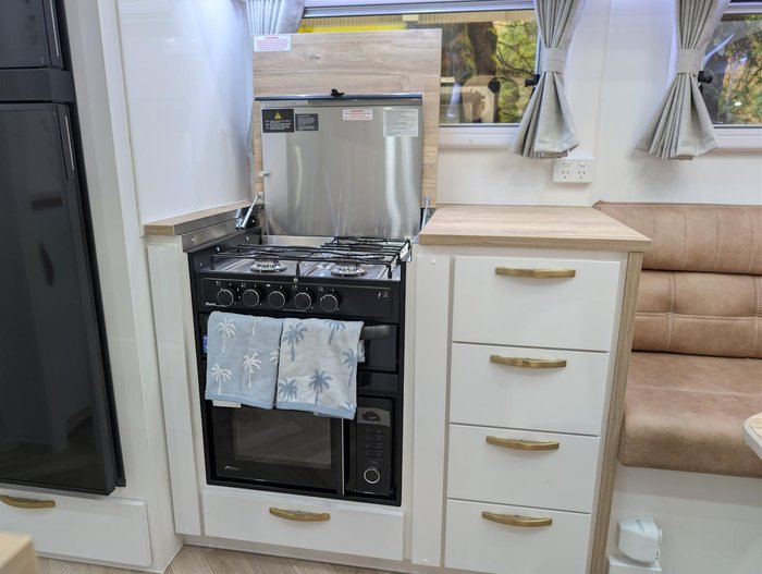 2026 Supreme Executive 2200_R_K3e7_T