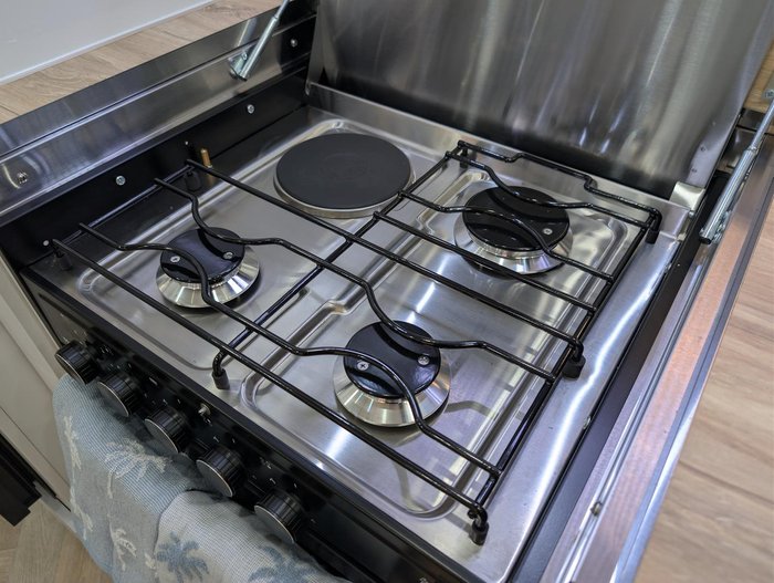 2026 Supreme Executive 2200_R_K3e7_T