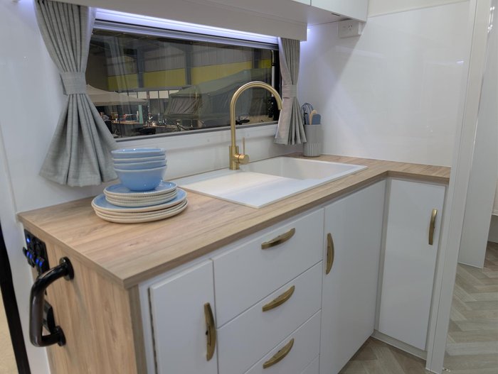 2026 Supreme Executive 2200_R_K3e7_T