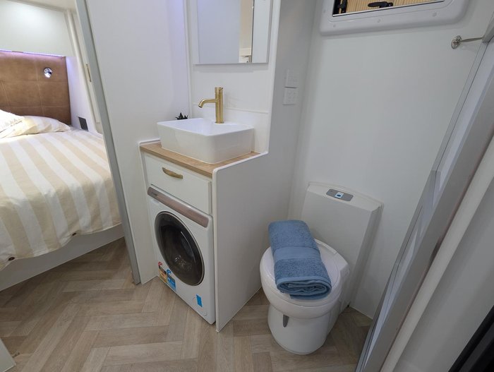 2026 Supreme Executive 2200_R_K3e7_T