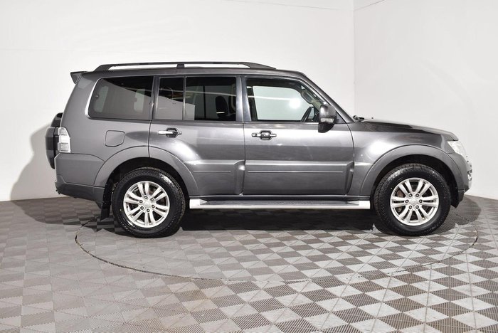 2015 Mitsubishi Pajero GLX