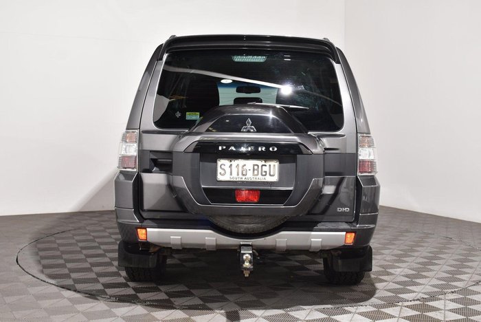 2015 Mitsubishi Pajero GLX