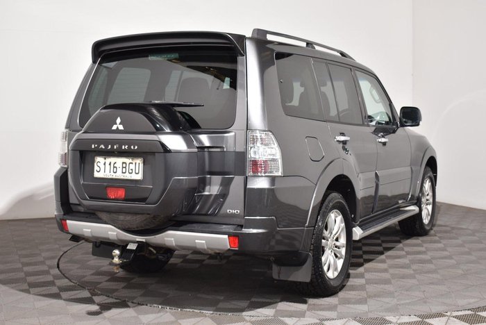 2015 Mitsubishi Pajero GLX