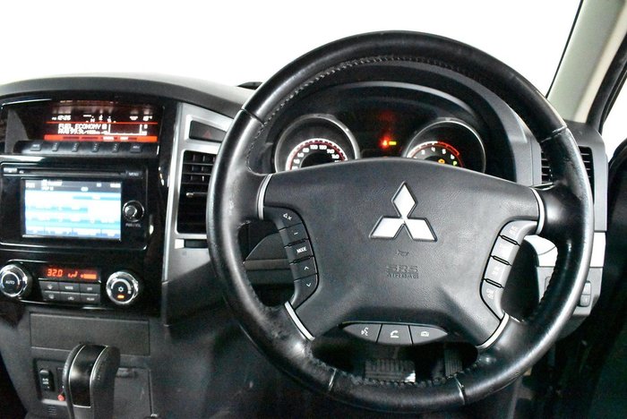 2015 Mitsubishi Pajero GLX