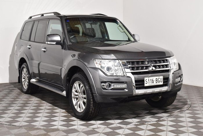 2015 Mitsubishi Pajero