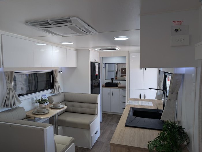 2026 Supreme Territory 2000_R_K1e1_T Cruisemaster Atx Bcs