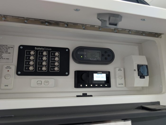 2026 Supreme Classic Tourer 2160_R_K1e1_T