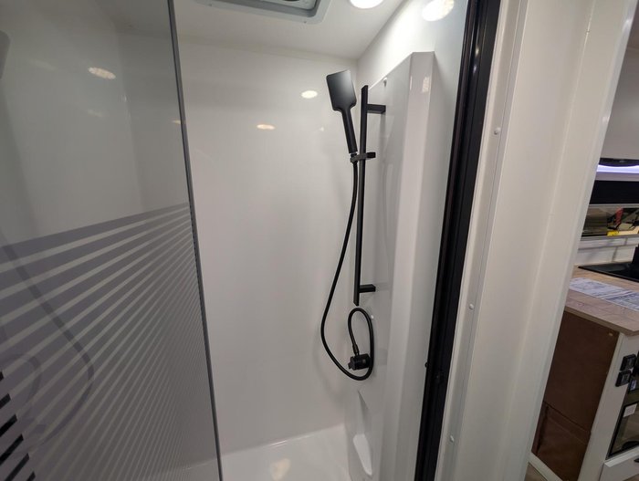 2026 Supreme Classic Tourer 2160_R_K1e1_T