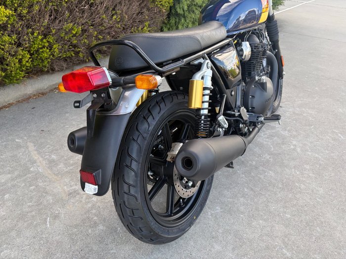 2024 Royal Enfield INTERCEPTOR 650 E5 CLASSIC BARCELONA