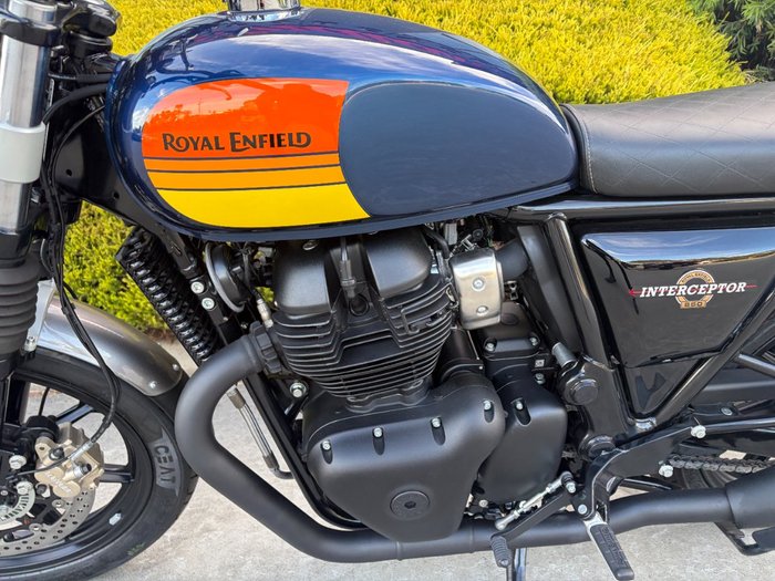 2024 Royal Enfield INTERCEPTOR 650 E5 CLASSIC BARCELONA