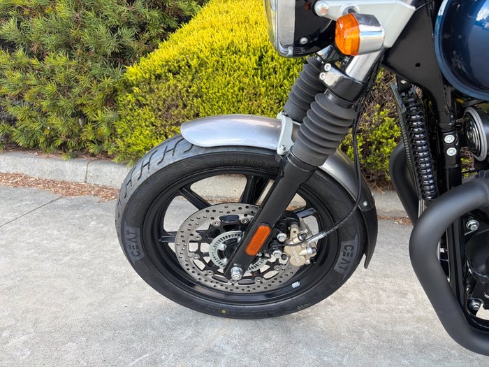 2024 Royal Enfield INTERCEPTOR 650 E5 CLASSIC BARCELONA