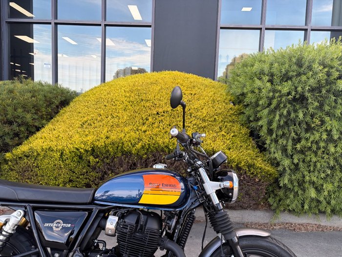 2024 Royal Enfield INTERCEPTOR 650 E5 CLASSIC BARCELONA