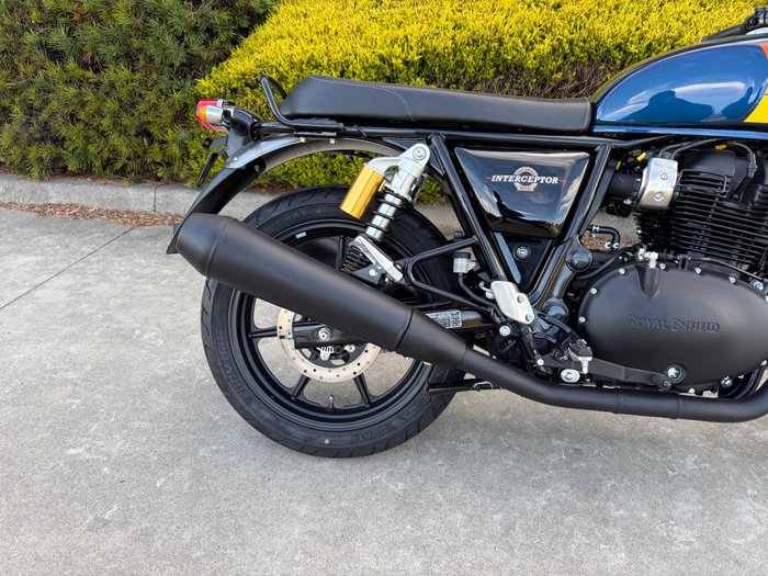 2024 Royal Enfield INTERCEPTOR 650 E5 CLASSIC BARCELONA