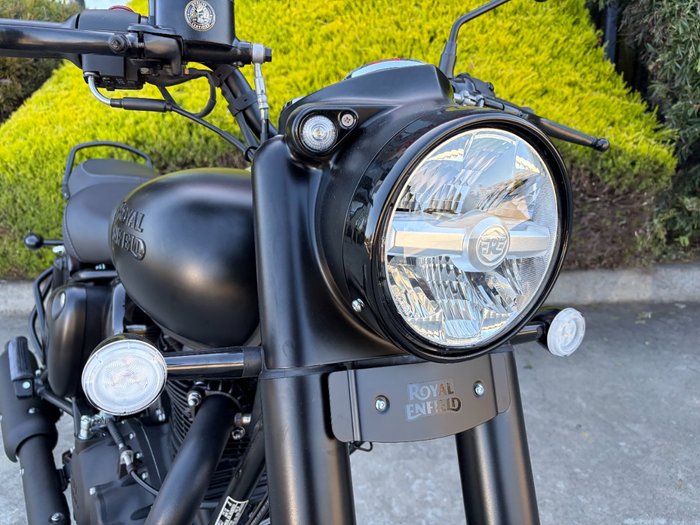 2026 Royal Enfield CLASSIC 350 DARK Black