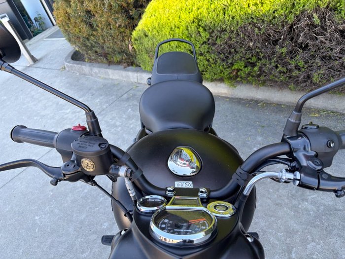 2026 Royal Enfield CLASSIC 350 DARK Black