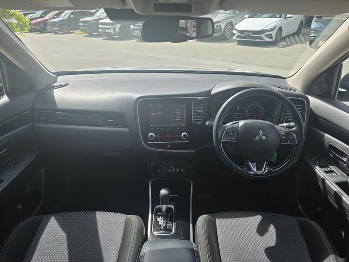 2021 Mitsubishi Outlander ES