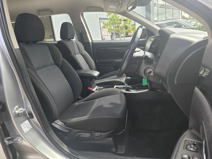 2021 Mitsubishi Outlander ES