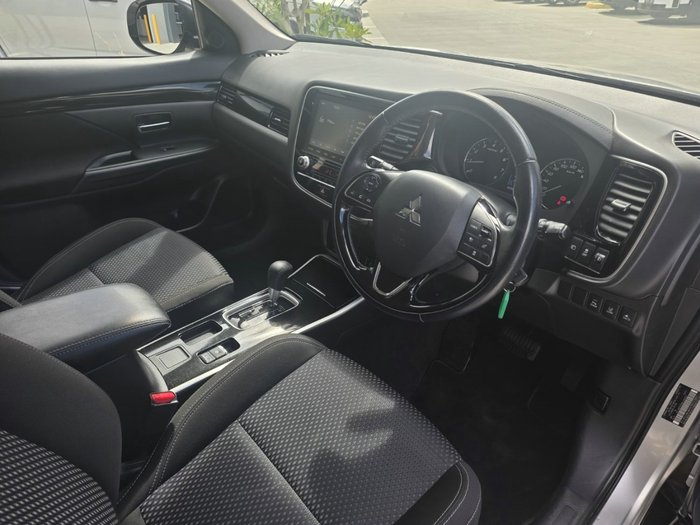 2021 Mitsubishi Outlander ES