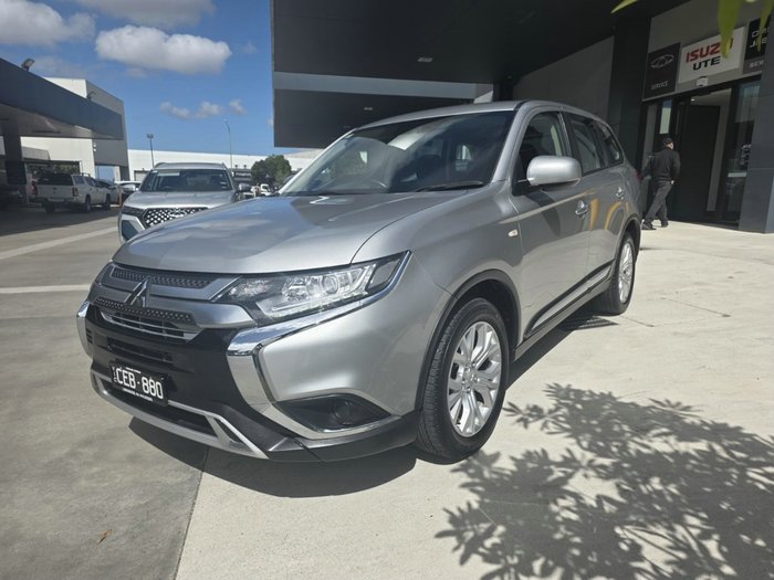 2021 Mitsubishi Outlander ES