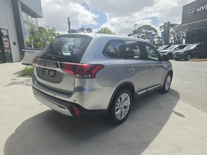 2021 Mitsubishi Outlander ES