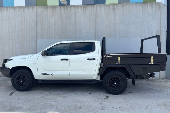 2024 Mitsubishi Triton GLX+