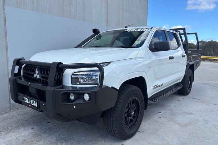 2024 Mitsubishi Triton GLX+