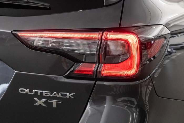 2025 Subaru Outback AWD Touring XT