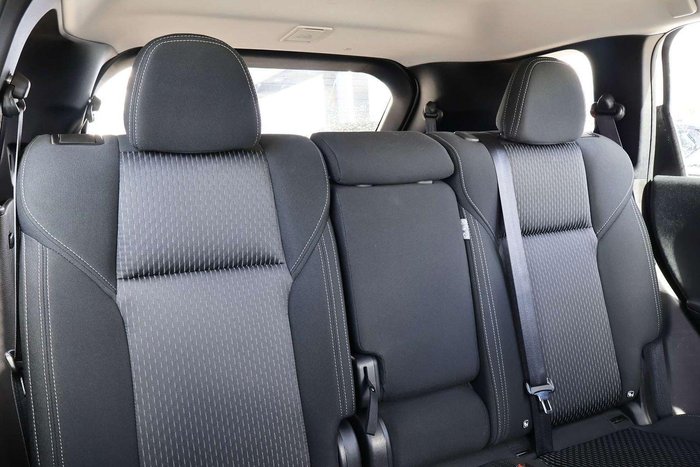 2024 Mitsubishi Outlander ES