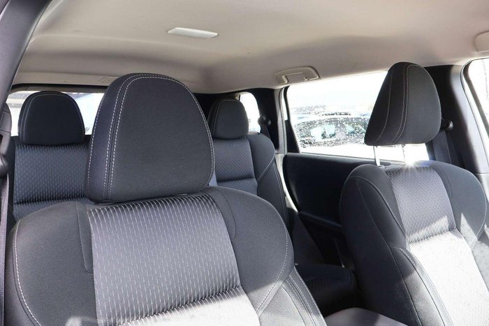 2024 Mitsubishi Outlander ES