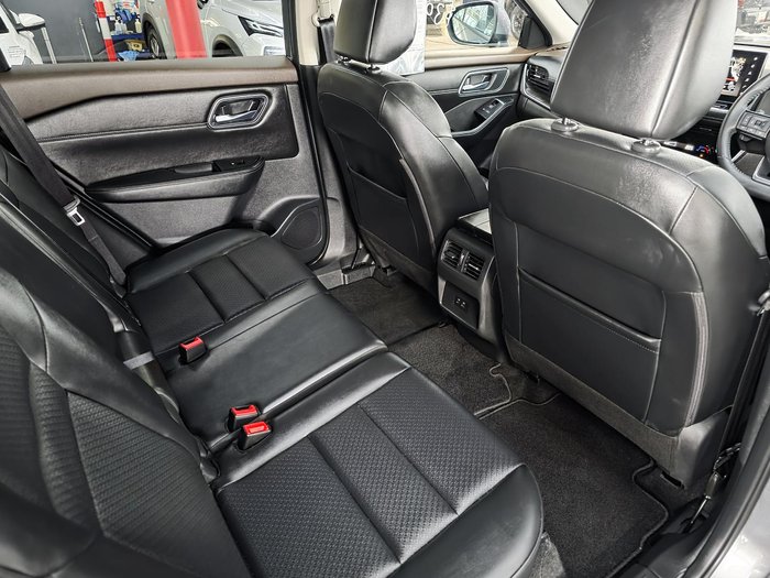 2025 Nissan X-TRAIL ST-L