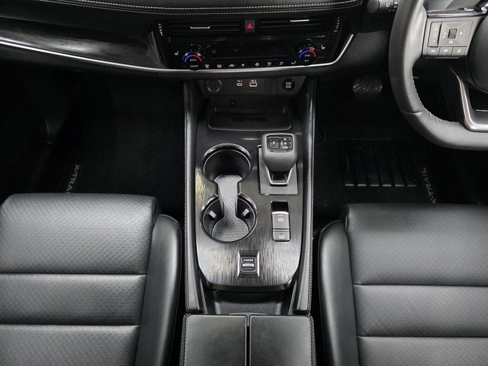 2025 Nissan X-TRAIL ST-L
