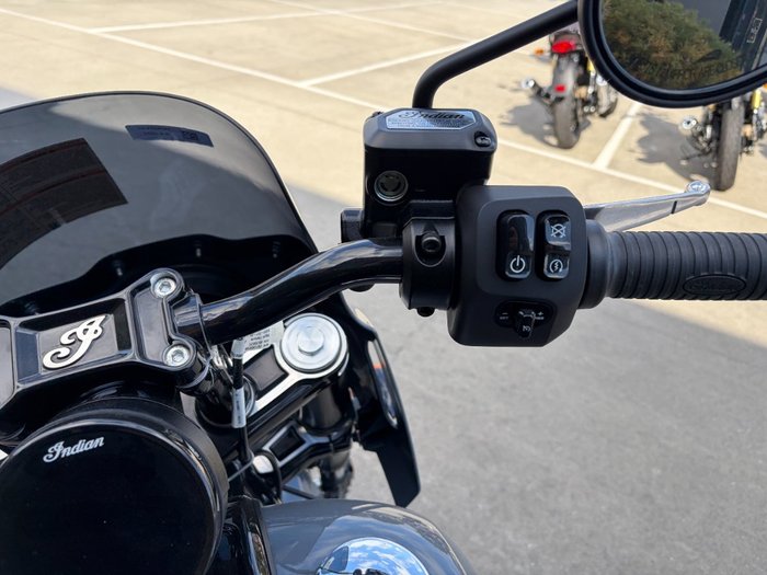 2023 Indian SPORT CHIEF CRUISER STEALTH GRAY